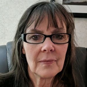 Meet your Posher, Debra